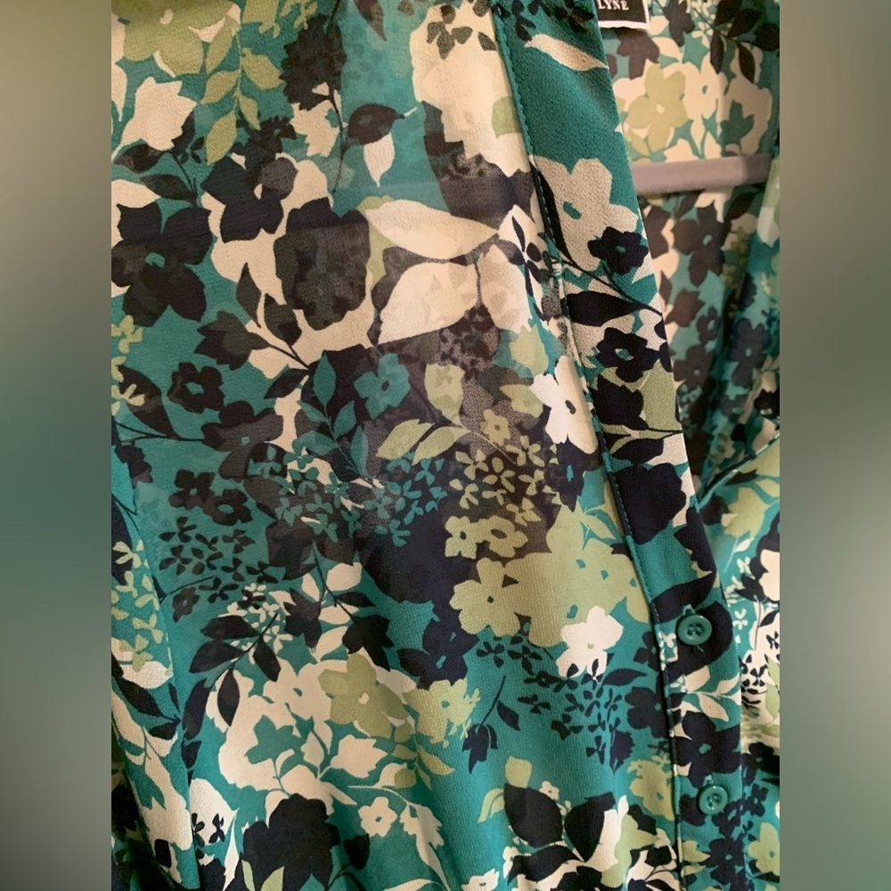 Lovely Melanie Lyne Green floral button up dress - Picture 6 of 9